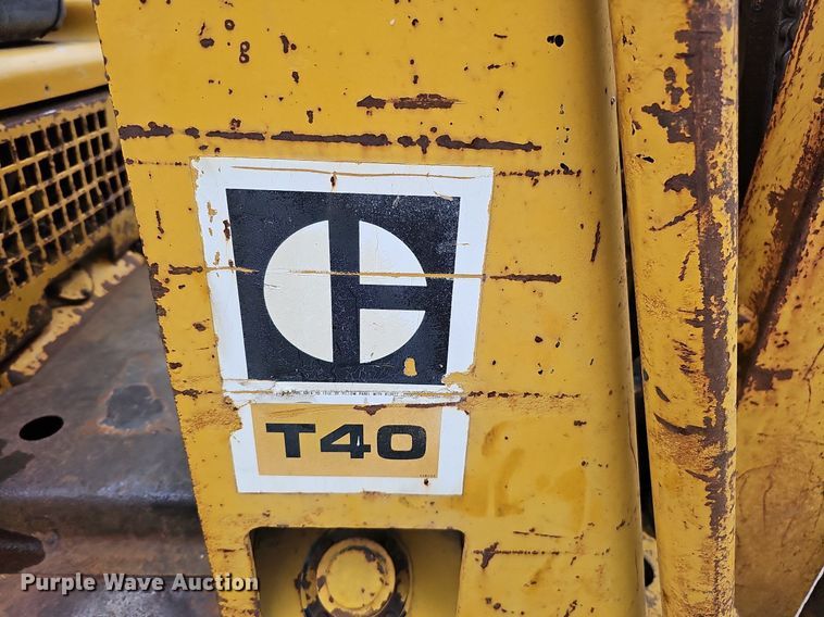 image for item DQ0220 Caterpillar T40  forklift