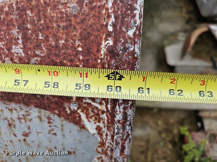 image for item DQ0225 Approximately 15 fuel tanks