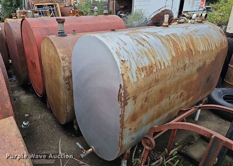 image for item DQ0225 Approximately 15 fuel tanks