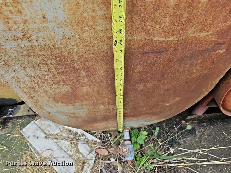 image for item DQ0225 Approximately 15 fuel tanks