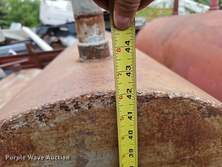 image for item DQ0225 Approximately 15 fuel tanks