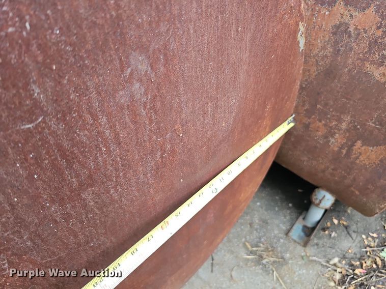 image for item DQ0225 Approximately 15 fuel tanks