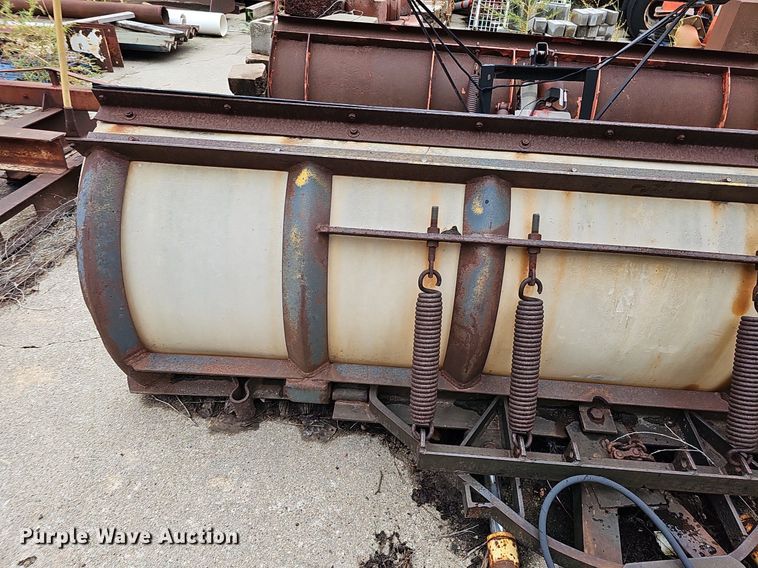 image for item DQ0233 (2) snow plows