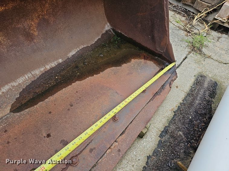 image for item DQ0236 95"W bucket