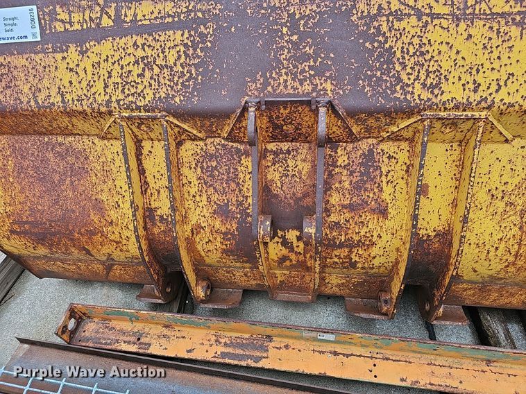 image for item DQ0236 95"W bucket