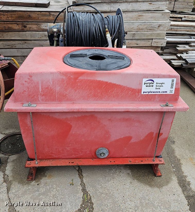 image for item DQ0240 FMC Bean DM05E100FRB  sprayer