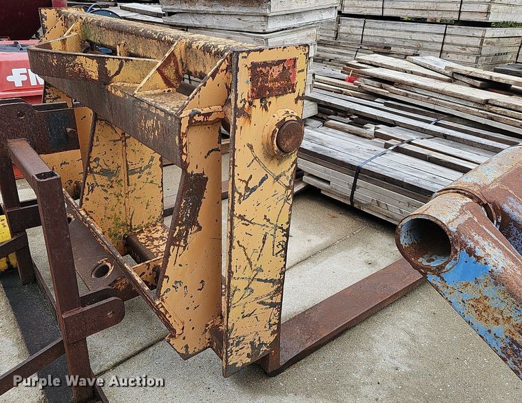 image for item DQ0242 V.W.S. Mfg. Inc. CF2060  58"L forks