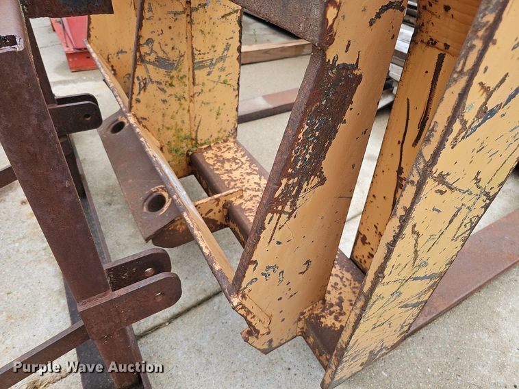 image for item DQ0242 V.W.S. Mfg. Inc. CF2060  58"L forks