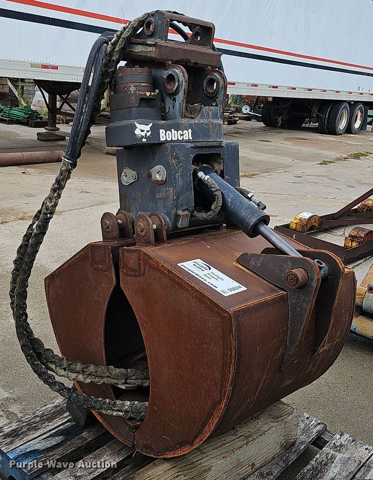 image for item DQ0244 Shop built  24.5"W clamshell bucket