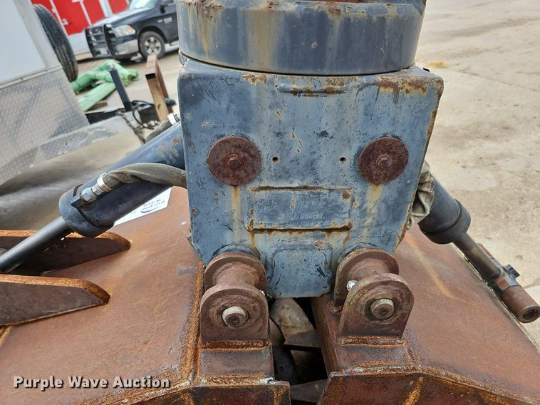 image for item DQ0244 Shop built  24.5"W clamshell bucket