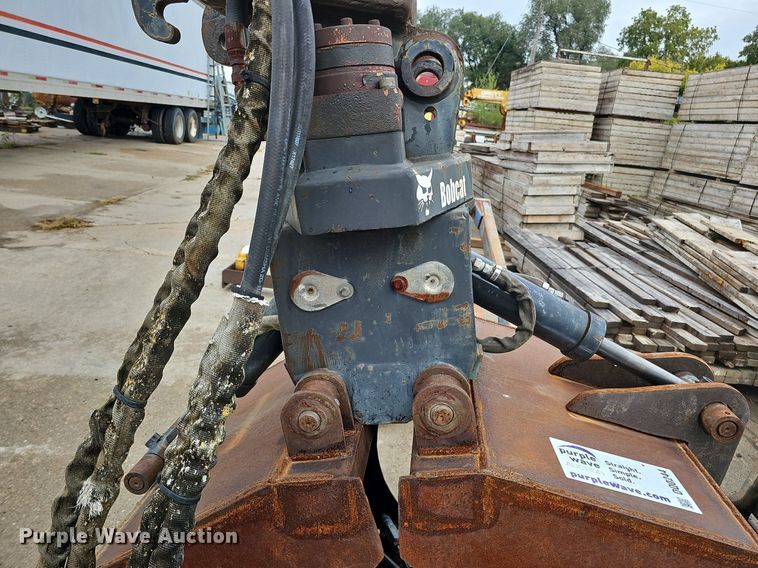 image for item DQ0244 Shop built  24.5"W clamshell bucket