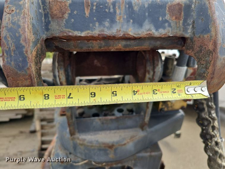 image for item DQ0244 Shop built  24.5"W clamshell bucket