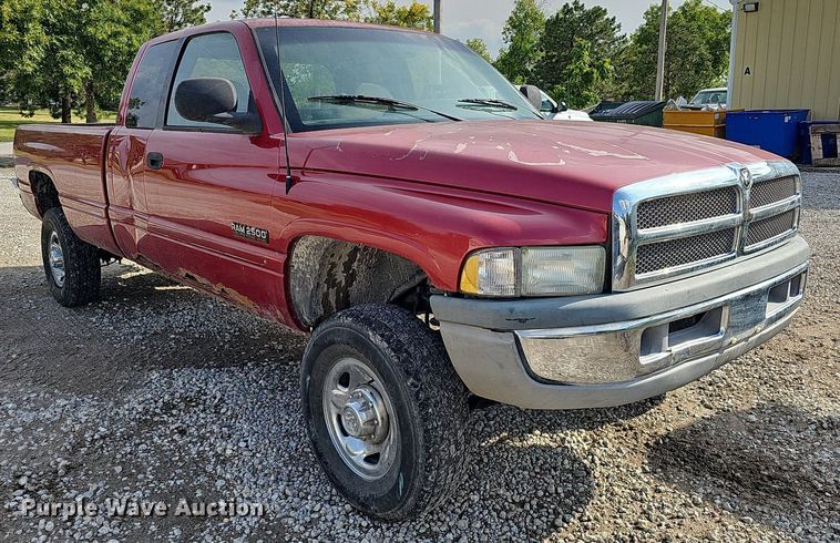 image for item DQ0327 1998 Dodge Ram 2500  Quad Cab pickup truck