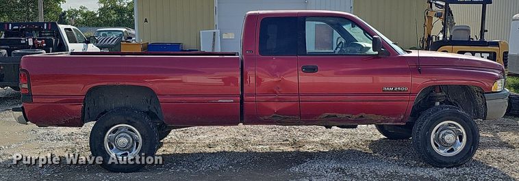 image for item DQ0327 1998 Dodge Ram 2500  Quad Cab pickup truck