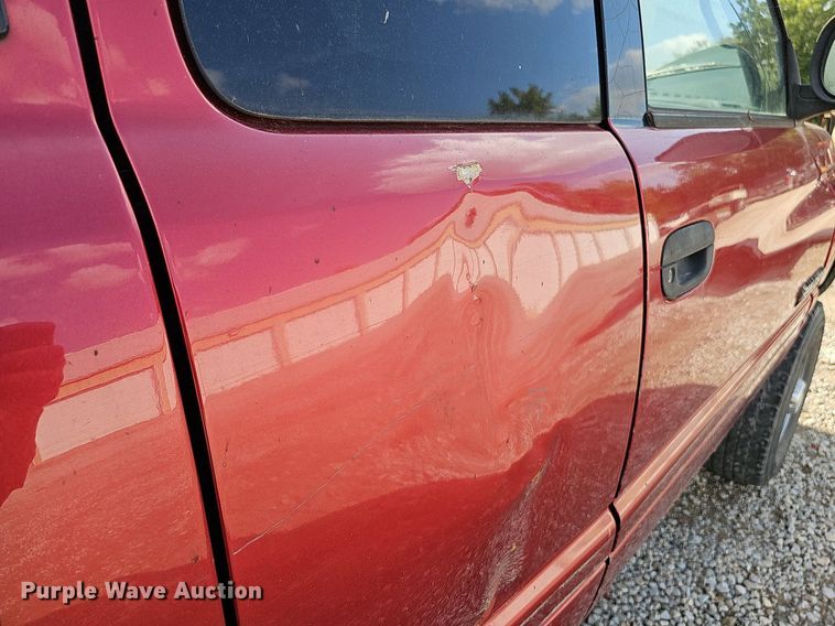 image for item DQ0327 1998 Dodge Ram 2500  Quad Cab pickup truck