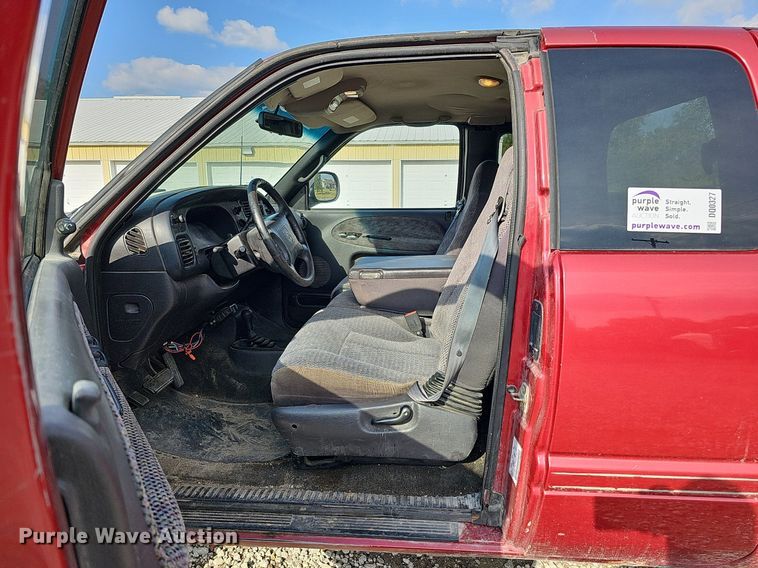 image for item DQ0327 1998 Dodge Ram 2500  Quad Cab pickup truck
