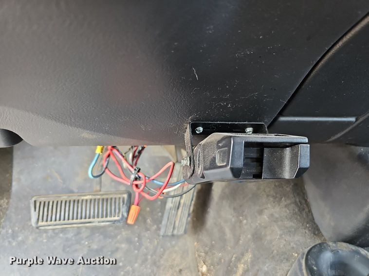 image for item DQ0327 1998 Dodge Ram 2500  Quad Cab pickup truck