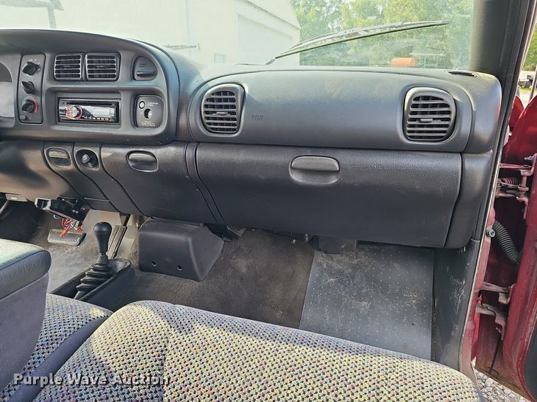 image for item DQ0327 1998 Dodge Ram 2500  Quad Cab pickup truck