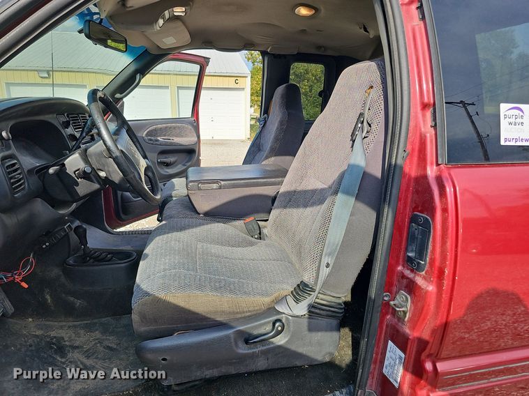 image for item DQ0327 1998 Dodge Ram 2500  Quad Cab pickup truck