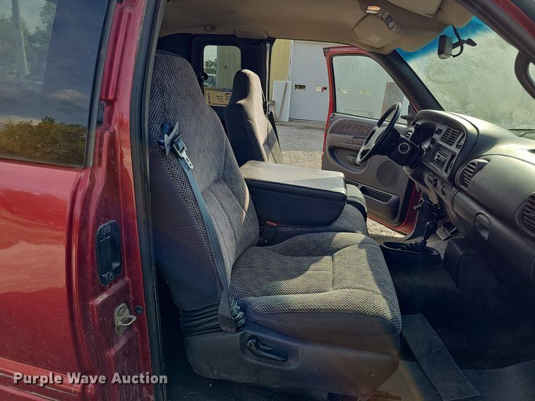 image for item DQ0327 1998 Dodge Ram 2500  Quad Cab pickup truck