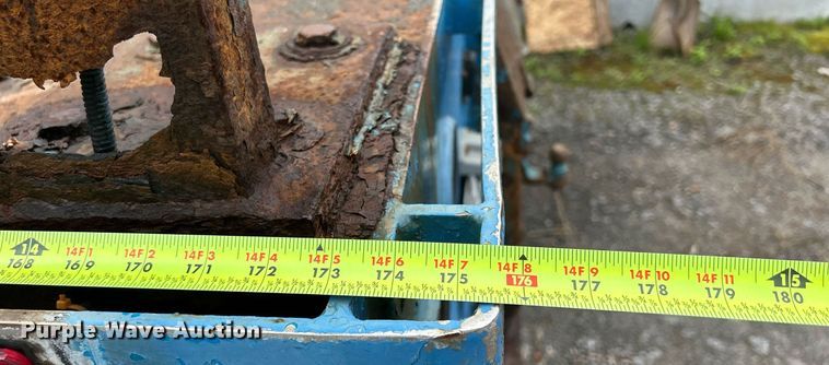 image for item DQ0900 2007 International 4300  flatbed truck