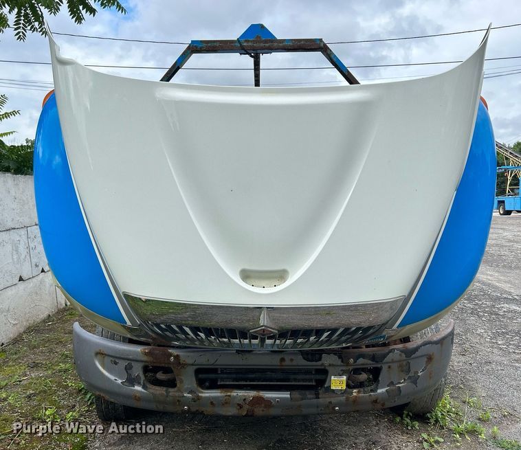 image for item DQ0900 2007 International 4300  flatbed truck