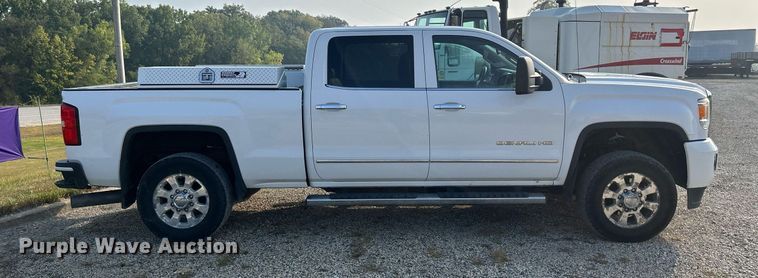 image for item DQ0943 2015 GMC Sierra 2500 Denali  Crew Cab pickup truck