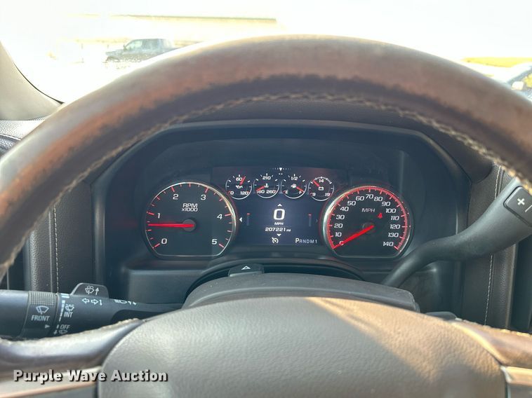 image for item DQ0943 2015 GMC Sierra 2500 Denali  Crew Cab pickup truck