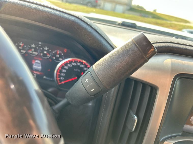 image for item DQ0943 2015 GMC Sierra 2500 Denali  Crew Cab pickup truck