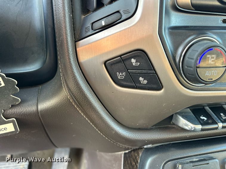 image for item DQ0943 2015 GMC Sierra 2500 Denali  Crew Cab pickup truck