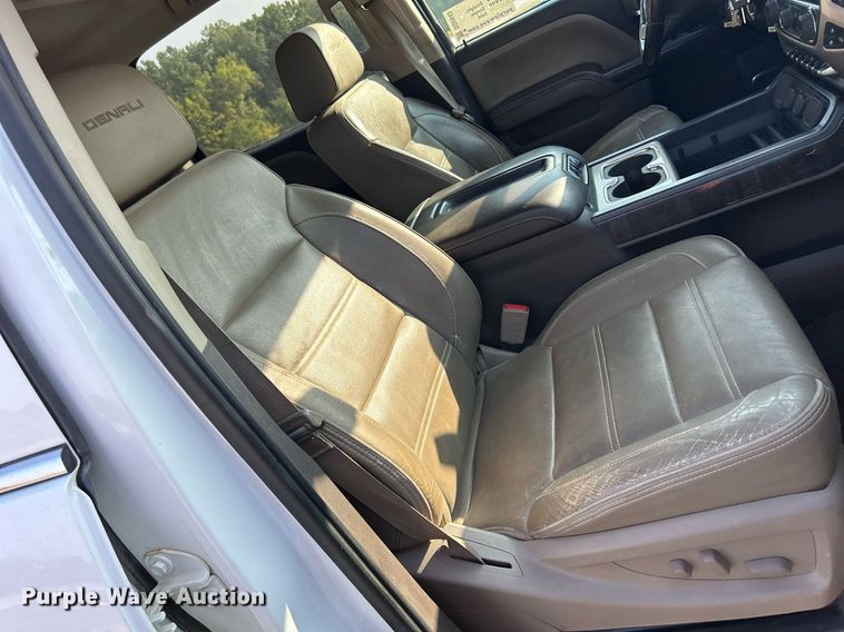 image for item DQ0943 2015 GMC Sierra 2500 Denali  Crew Cab pickup truck