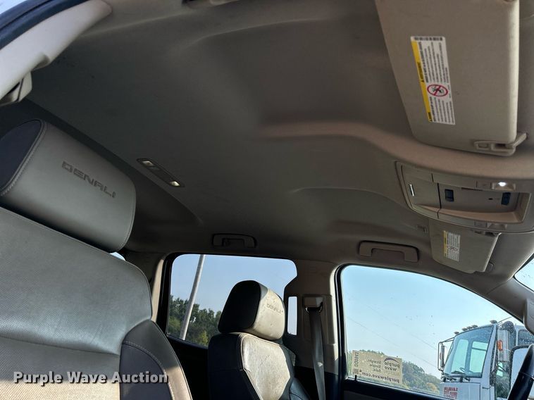 image for item DQ0943 2015 GMC Sierra 2500 Denali  Crew Cab pickup truck