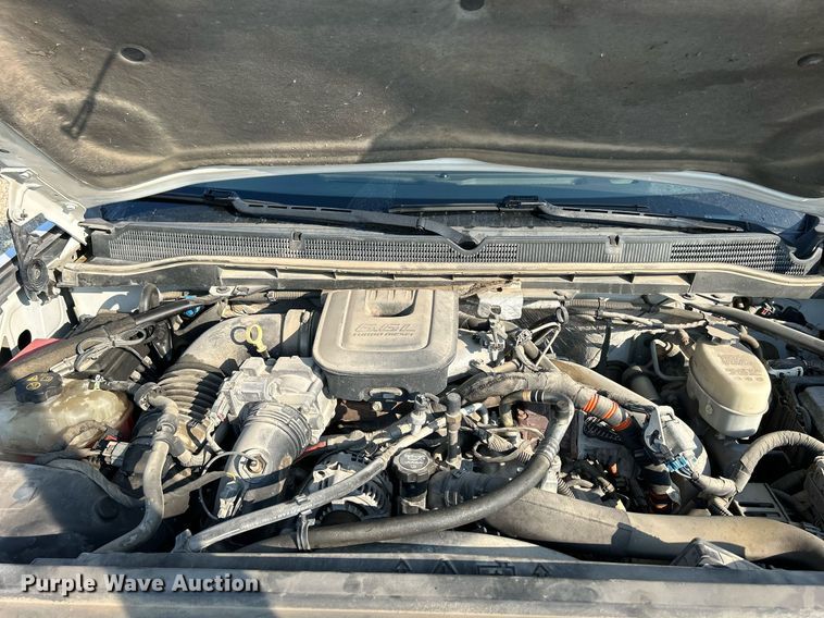 image for item DQ0943 2015 GMC Sierra 2500 Denali  Crew Cab pickup truck