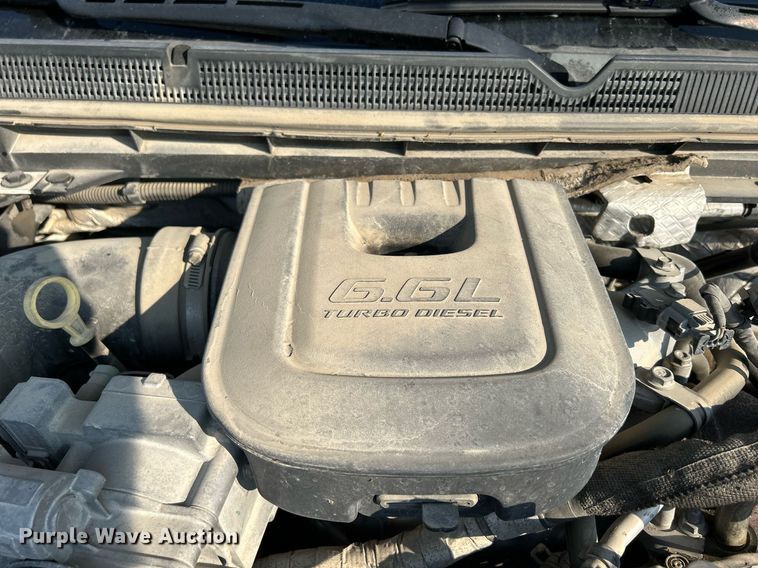 image for item DQ0943 2015 GMC Sierra 2500 Denali  Crew Cab pickup truck