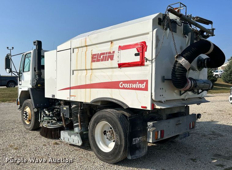 image for item DQ0944 2004 Sterling SC-8000  street sweeper truck