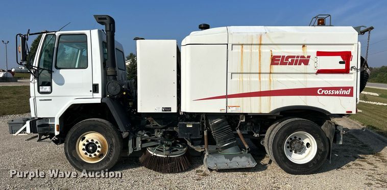 image for item DQ0944 2004 Sterling SC-8000  street sweeper truck