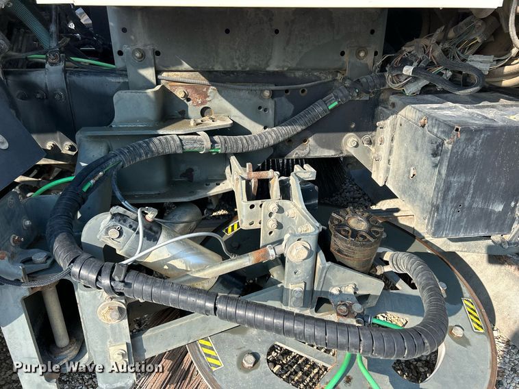 image for item DQ0944 2004 Sterling SC-8000  street sweeper truck