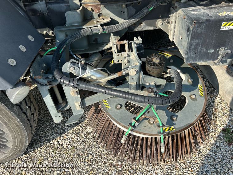 image for item DQ0944 2004 Sterling SC-8000  street sweeper truck