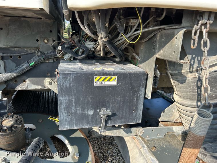 image for item DQ0944 2004 Sterling SC-8000  street sweeper truck