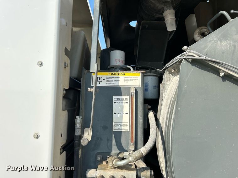 image for item DQ0944 2004 Sterling SC-8000  street sweeper truck