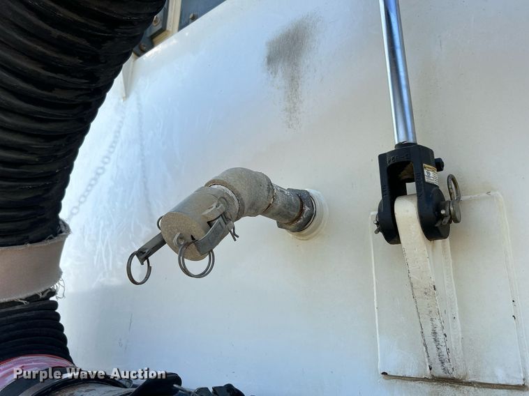 image for item DQ0944 2004 Sterling SC-8000  street sweeper truck