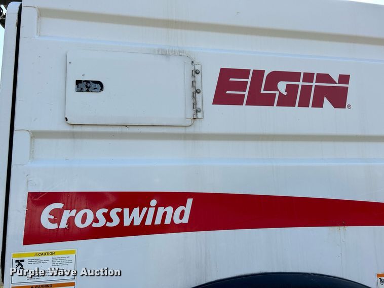 image for item DQ0944 2004 Sterling SC-8000  street sweeper truck