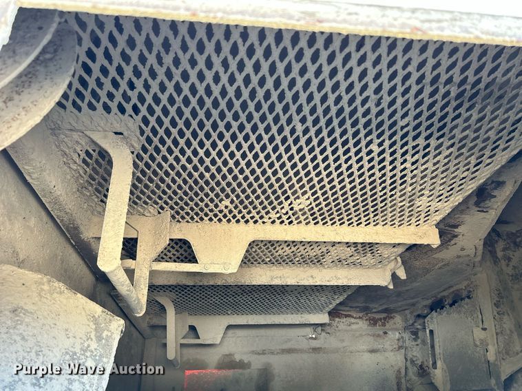 image for item DQ0944 2004 Sterling SC-8000  street sweeper truck