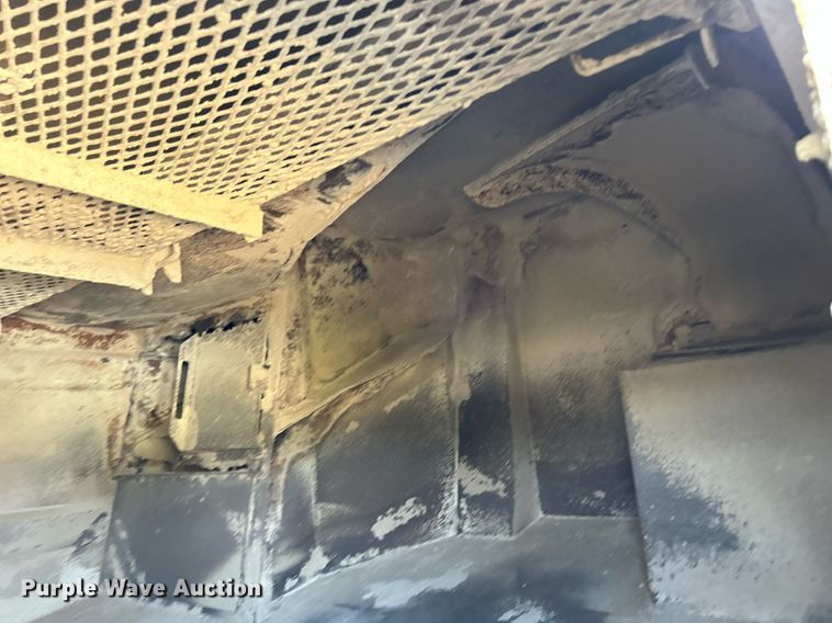 image for item DQ0944 2004 Sterling SC-8000  street sweeper truck