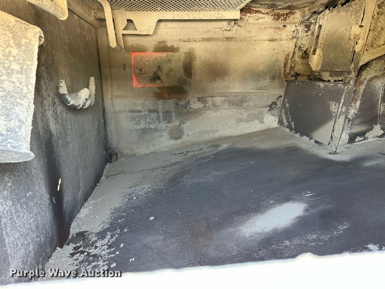 image for item DQ0944 2004 Sterling SC-8000  street sweeper truck