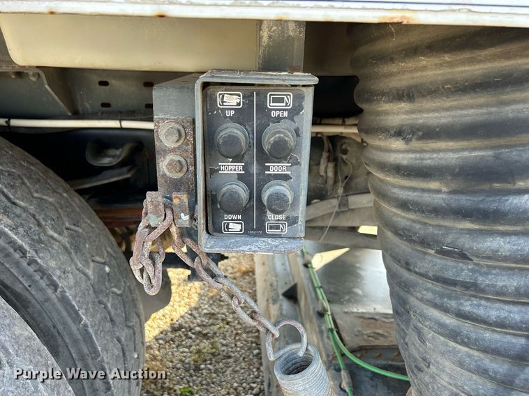 image for item DQ0944 2004 Sterling SC-8000  street sweeper truck