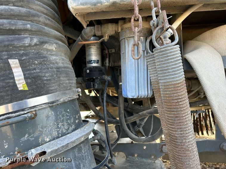 image for item DQ0944 2004 Sterling SC-8000  street sweeper truck