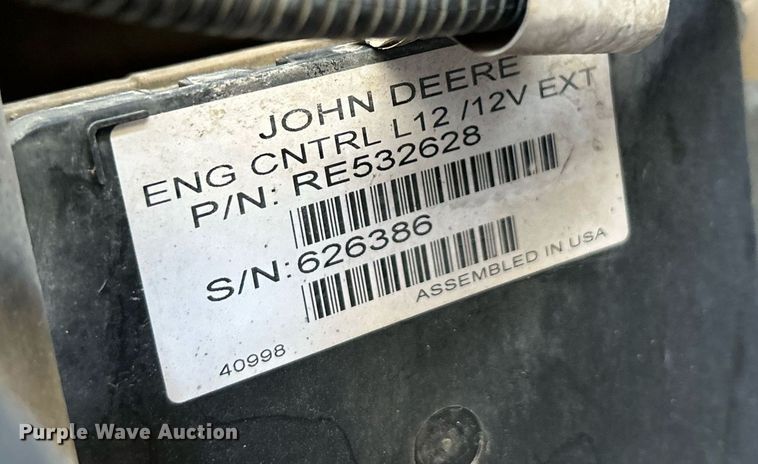 image for item DQ0944 2004 Sterling SC-8000  street sweeper truck