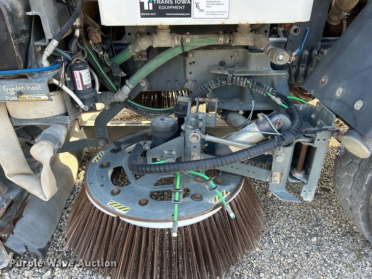 image for item DQ0944 2004 Sterling SC-8000  street sweeper truck