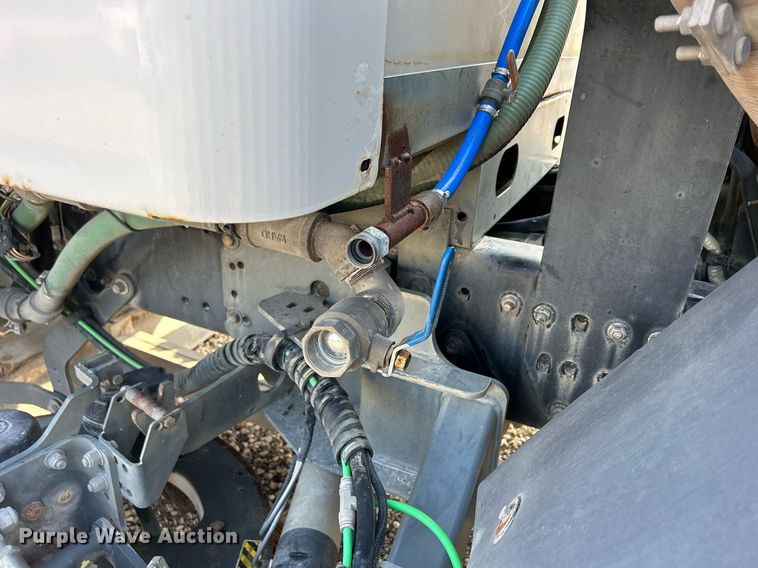 image for item DQ0944 2004 Sterling SC-8000  street sweeper truck